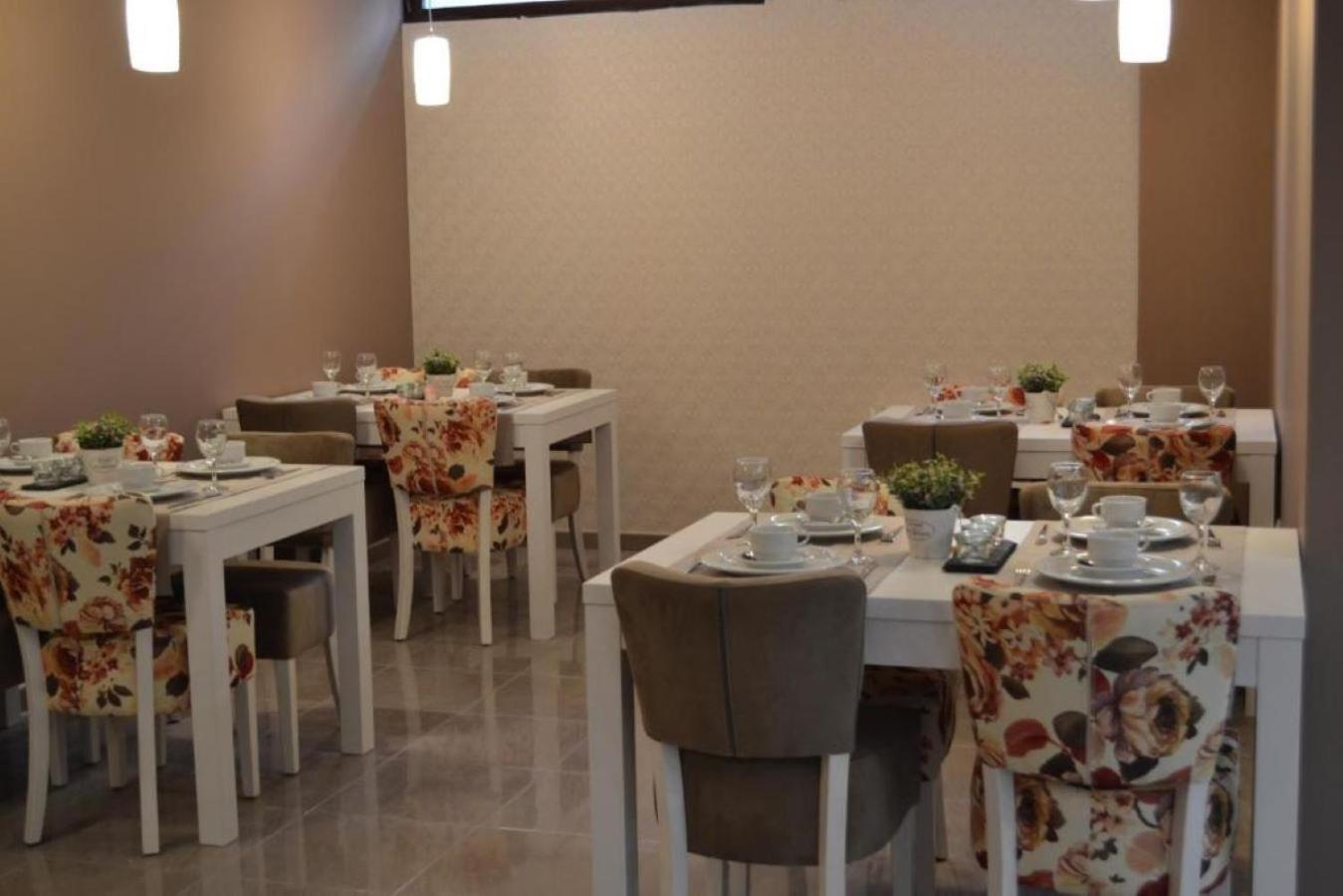 Studio Apartment In Old Town- With Parking โมสตาร์ ภายนอก รูปภาพ