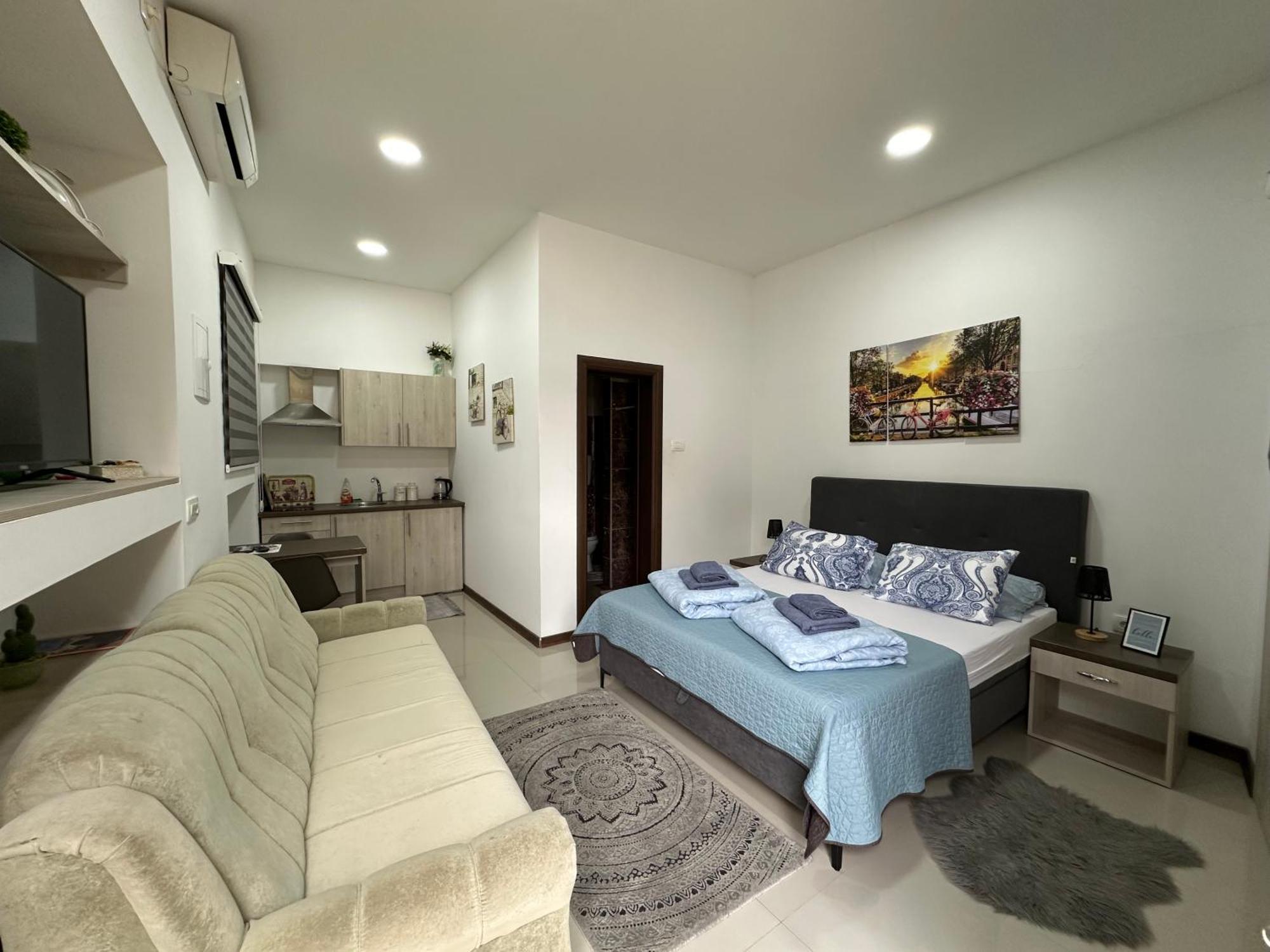 Studio Apartment In Old Town- With Parking โมสตาร์ ภายนอก รูปภาพ