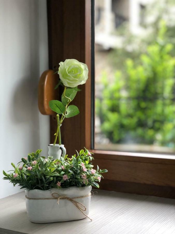 Studio Apartment In Old Town- With Parking โมสตาร์ ภายนอก รูปภาพ