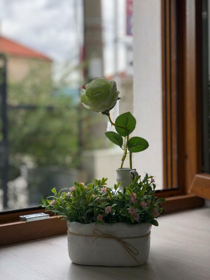 Studio Apartment In Old Town- With Parking โมสตาร์ ภายนอก รูปภาพ